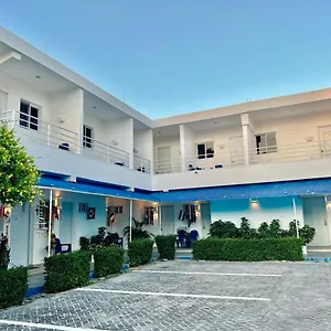 El Pulpo, Albergue